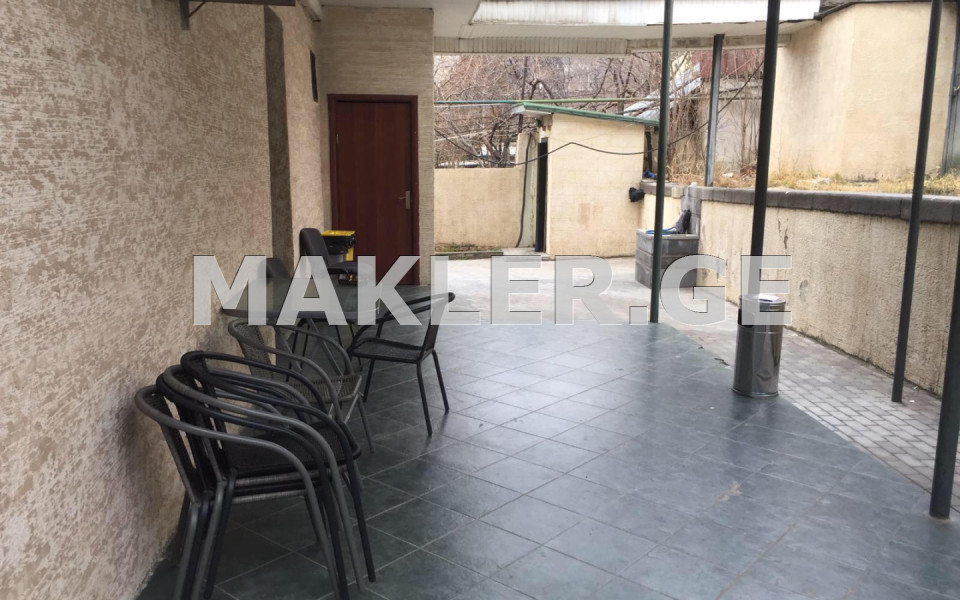  იყიდება 606 m² ფართობის ოფისი საბურთალოზე  ი.გამრეკელის ქუჩაზე 