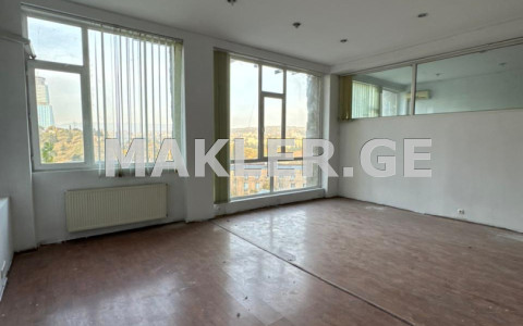  იყიდება 174 m² ფართობის ოფისი ვერაზე  კოსტავას ქუჩაზე 