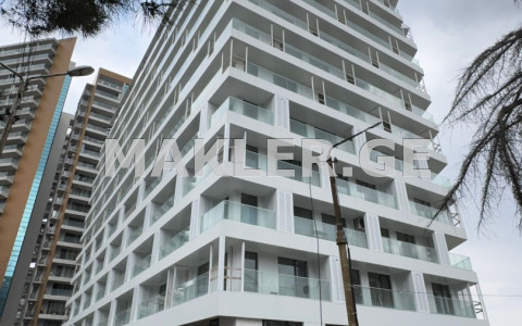  Продается 4 комнатная  Квартира в Ваке  на пр. И. Чавчавадзе 