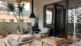 Kiralık 5   Daire in Vake dist.