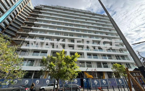  იყიდება 4 ოთახიანი  ბინა ვაკეში  ი. ჭავჭავაძის გამზ. 