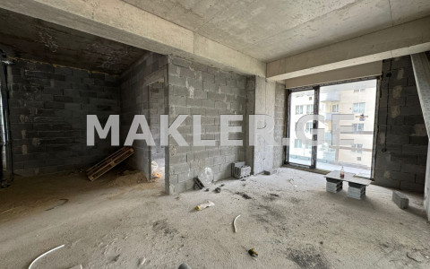  იყიდება 4 ოთახიანი  ბინა ვაკეში  ი. ჭავჭავაძის გამზ. 