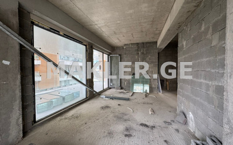  Продается 4 комнатная  Квартира в Ваке  на пр. И. Чавчавадзе 