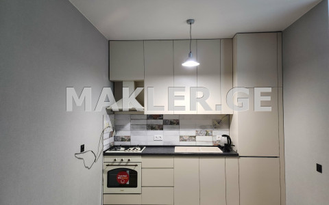  იყიდება 2 ოთახიანი  ბინა საბურთალოზე  გელოვანის გამზირზე 