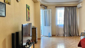 იყიდება 3 ოთახიანი  ბინა საბურთალოზე