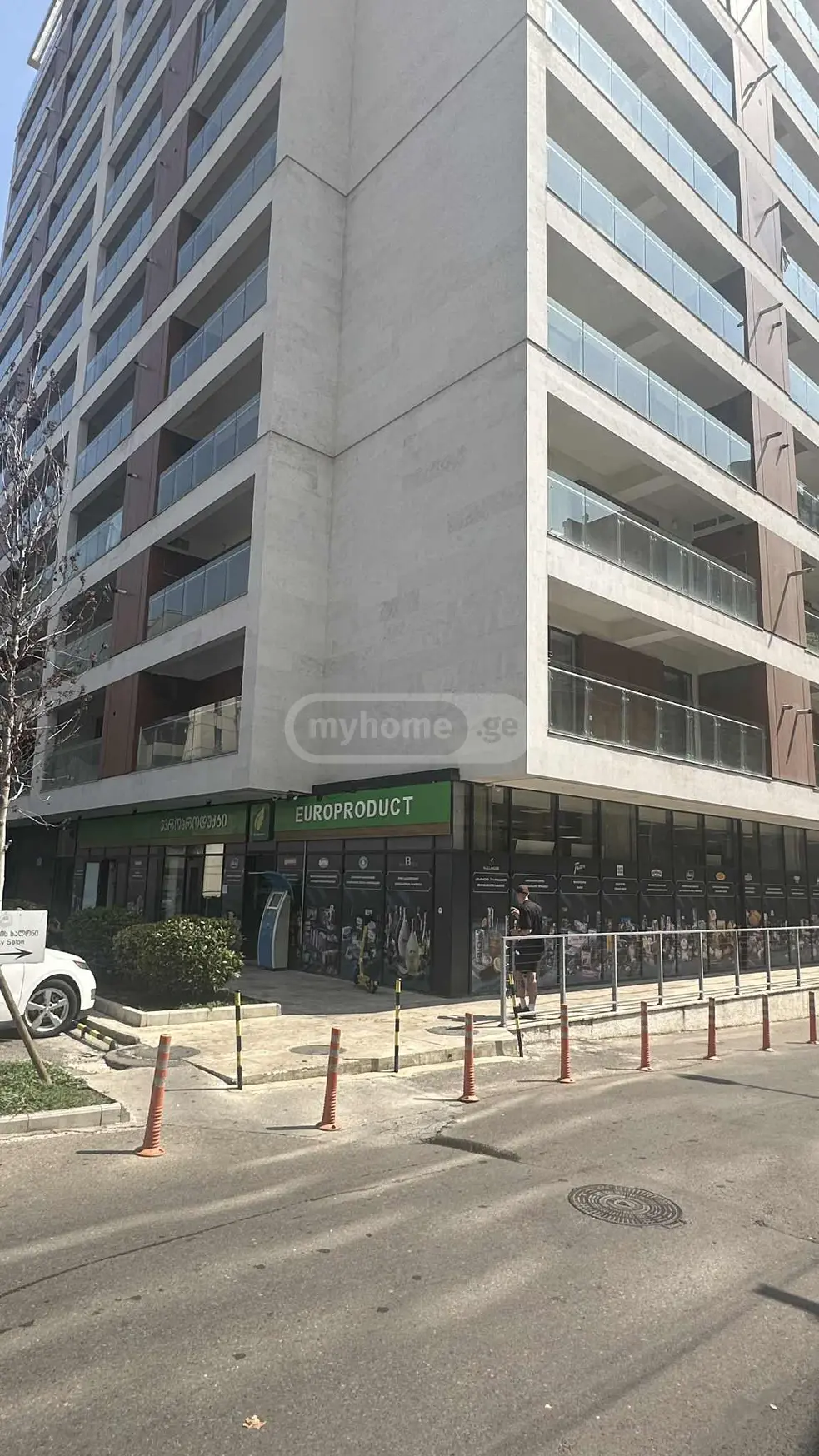 Продается 3 комнатная  Квартира в Ваке