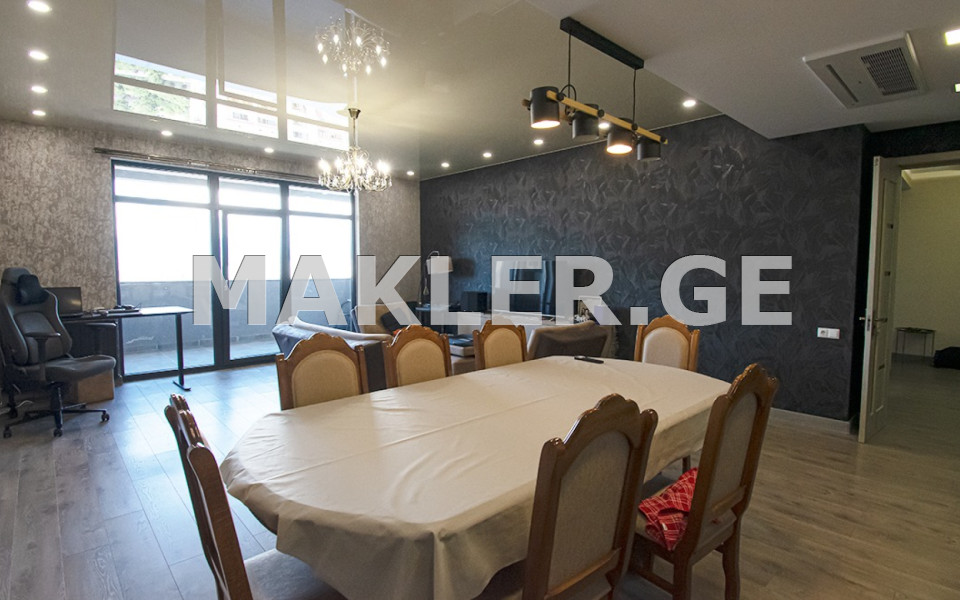  For Sale 3 room  Apartment in Vake dist.  on Ateni st. 