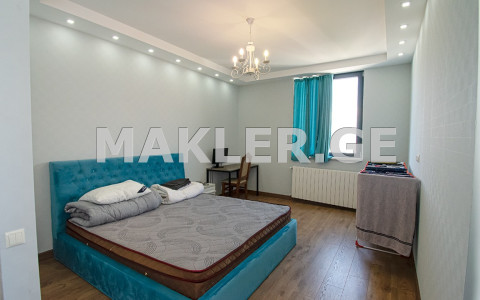  For Sale 3 room  Apartment in Vake dist.  on Ateni st. 