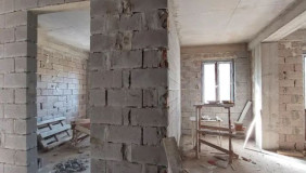 იყიდება 3 ოთახიანი  ბინა ისანში