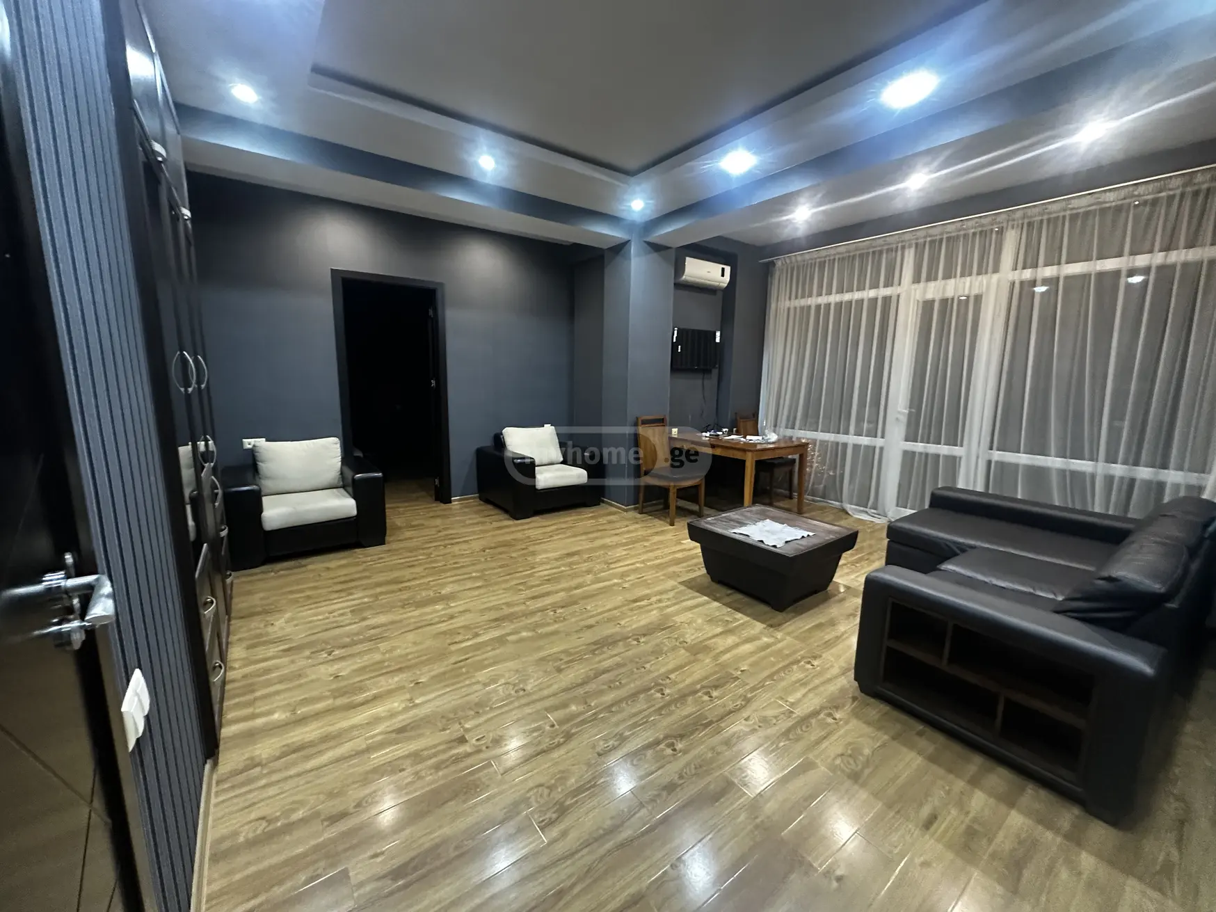 Сдаётся 2 комнатная  Квартира в Сабуртало