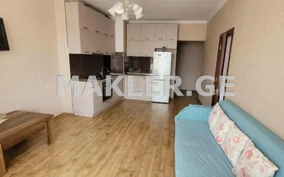  Сдаётся 3 комнатная  Квартира в Сабуртало  на ул. Университетская 