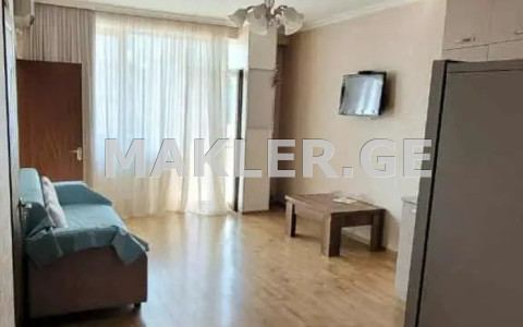  Сдаётся 3 комнатная  Квартира в Сабуртало  на ул. Университетская 