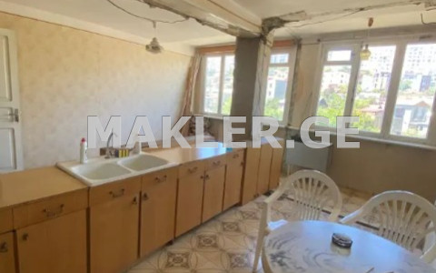  For Sale 4 room  Apartment in Saburtalo dist.  in M. Balanchivadze st. 