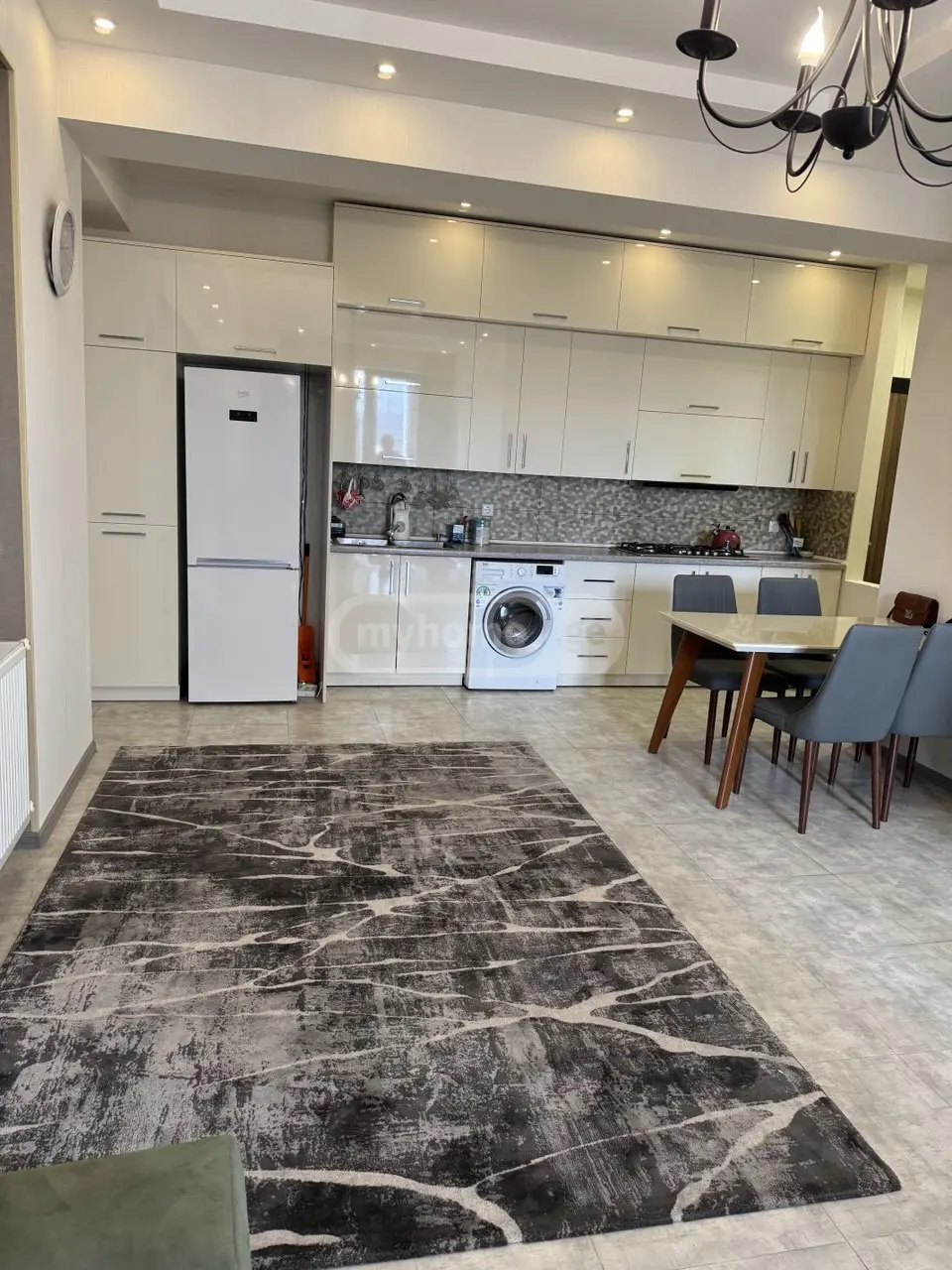 For Sale 4 room  Apartment in Isani dist.