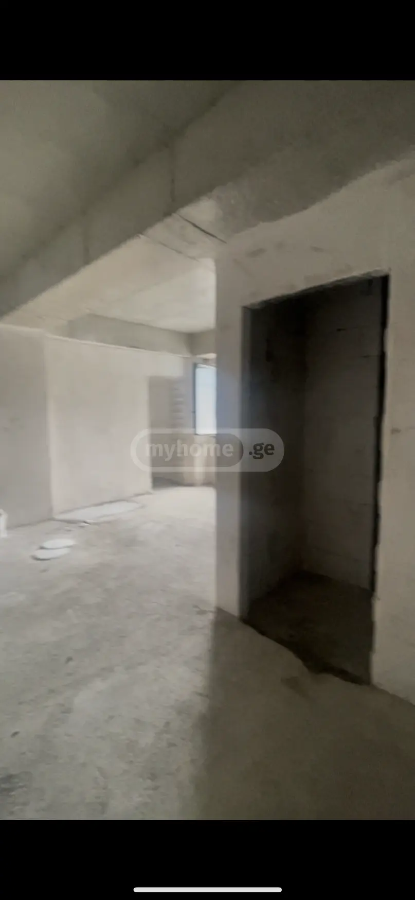 იყიდება 2 ოთახიანი  ბინა საბურთალოზე