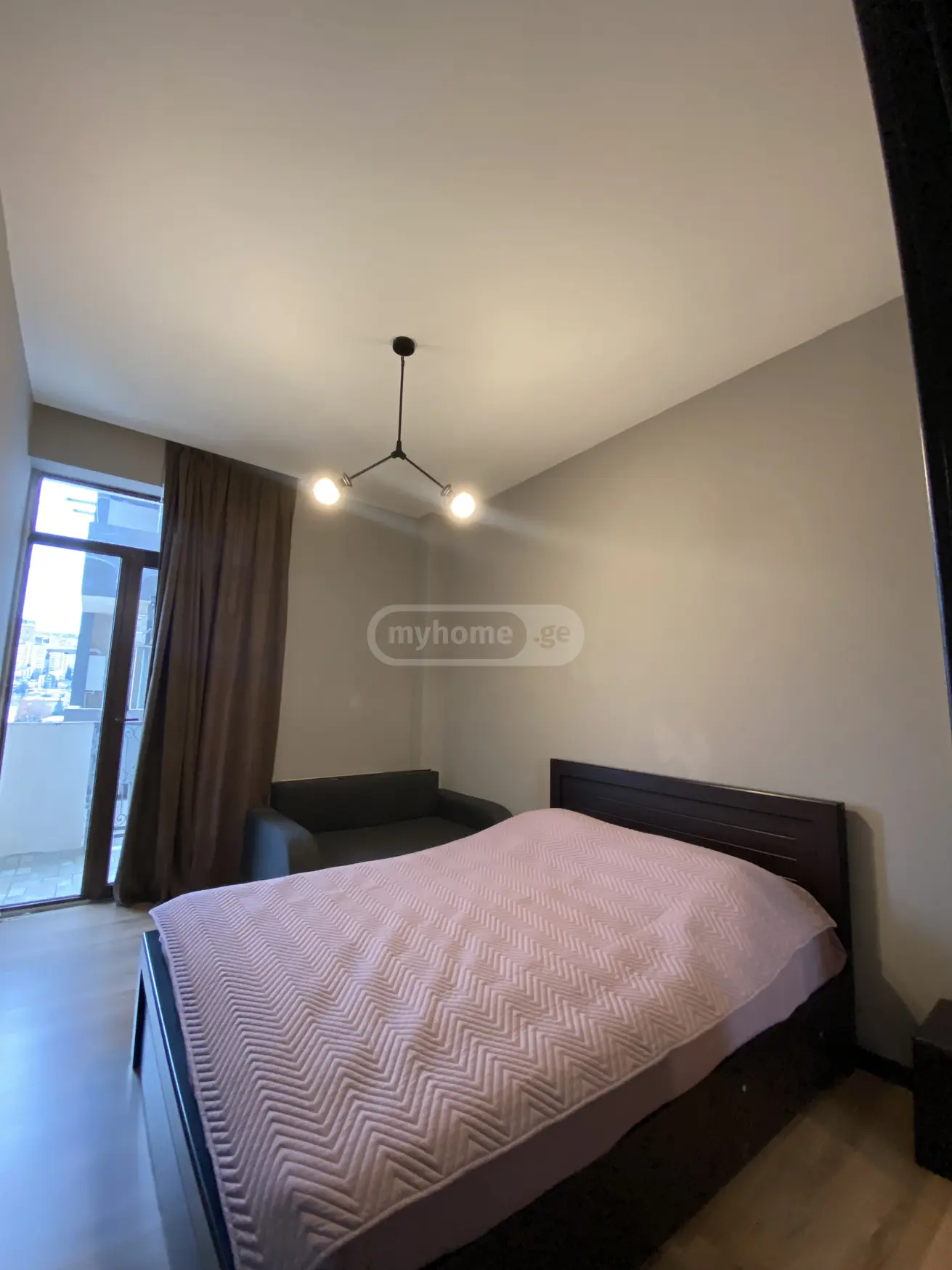 Сдаётся 2 комнатная  Квартира в Сабуртало