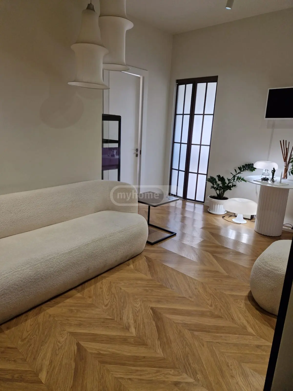 For Sale 5 room  Apartment in Vake dist.