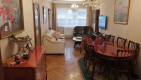 Продается 5 комнатная  Квартира в Навтлуги