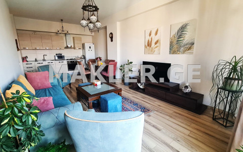  Продается 4 комнатная  Квартира в Сабуртало  на ул. Картозиа 