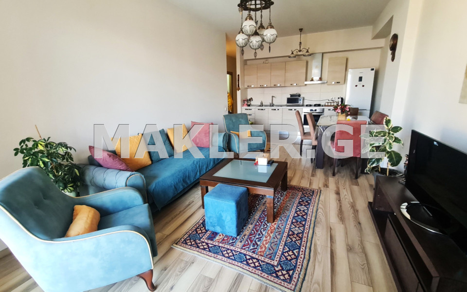  Продается 4 комнатная  Квартира в Сабуртало  на ул. Картозиа 