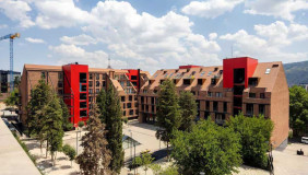 Сдаётся 2 комнатная  Квартира в Авлабари