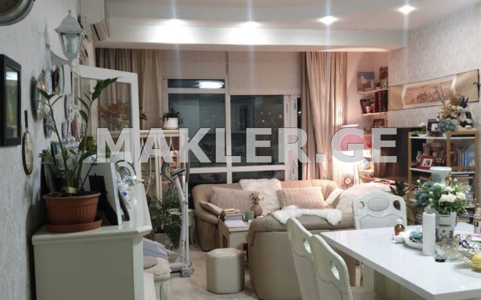  Satılık 3   Daire in Saburtalo dist.