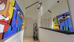 Продается 2 комнатная  Квартира в Авлабари