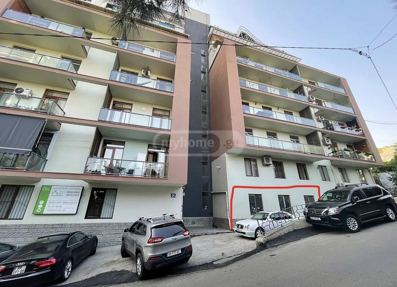 Продается 3 комнатная  Квартира в Ваке