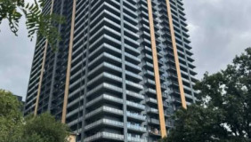 იყიდება 2 ოთახიანი  ბინა საბურთალოზე