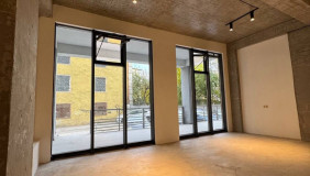 ქირავდება 150 m² ფართობის კომერციული ფართი საბურთალოზე