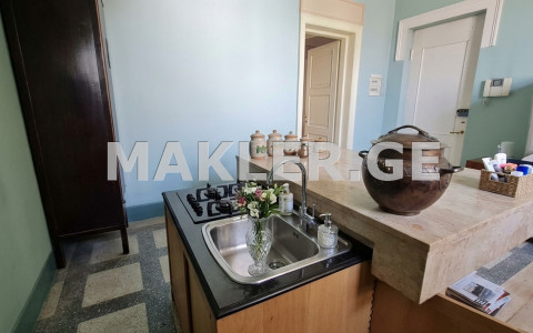  For Sale 4 room  Apartment in Chugureti dist.  in D. Uznadze st. 