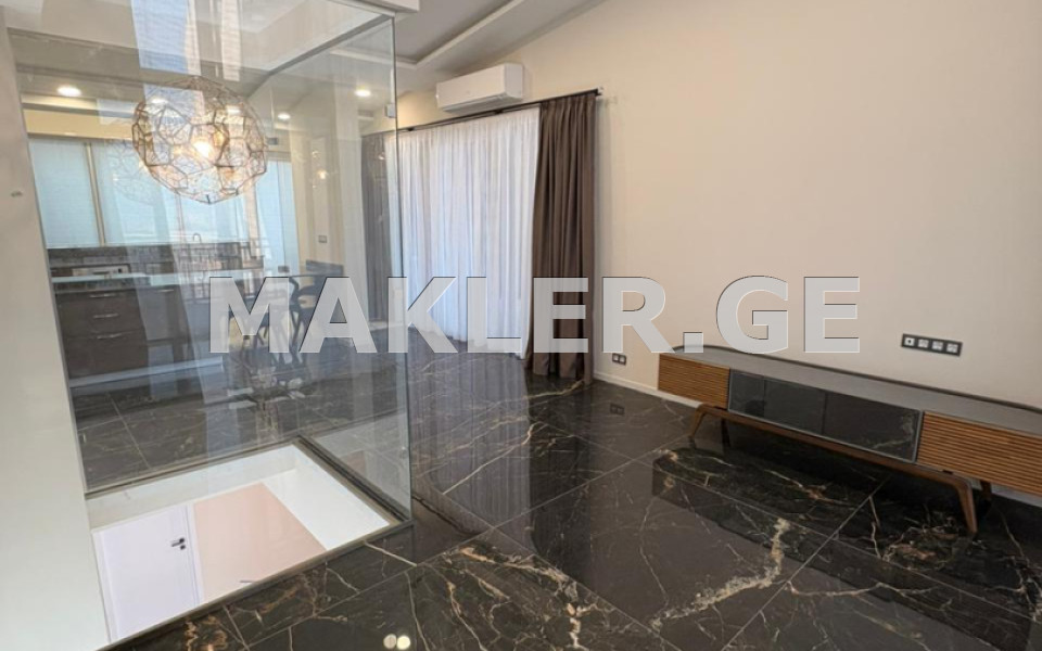  იყიდება ქირავდება 7 ოთახიანი  ბინა ვაკეში  ი. ჭავჭავაძის გამზ. 