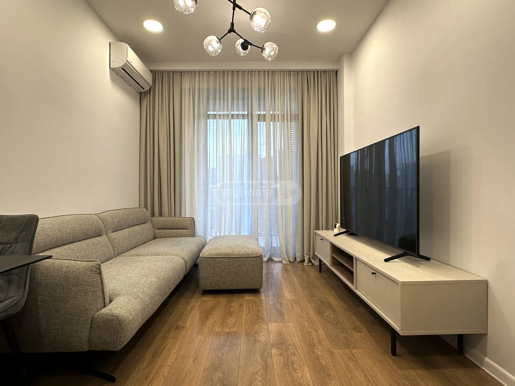 Сдаётся 2 комнатная  Квартира на Озере Лиси