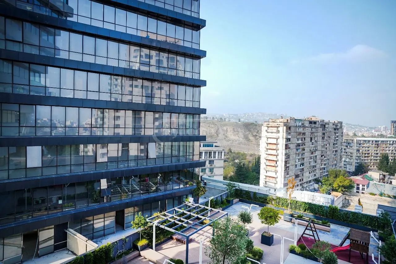 Продается 3 комнатная  Квартира в Ваке