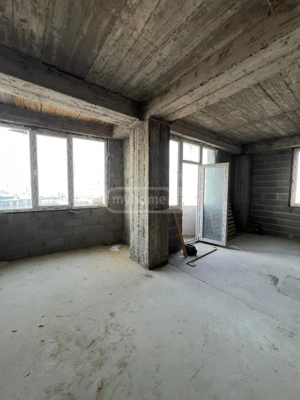 Продается 3 комнатная  Квартира в Ваке