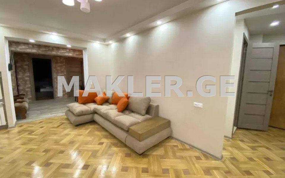  For Sale 5 room  Apartment in Vera dist.  in Kostava st. 
