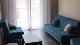 იყიდება 2 ოთახიანი  ბინა საბურთალოზე