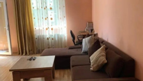 იყიდება 2 ოთახიანი  ბინა საბურთალოზე