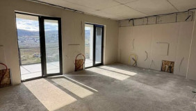 იყიდება მშენებარე ბინა ლისის ტბაზე