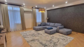 Продается 4 комнатная  Квартира в Сабуртало