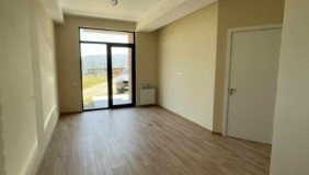 იყიდება 2 ოთახიანი  ბინა ლისის ტბაზე