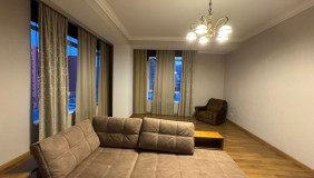 ქირავდება 4 ოთახიანი  ბინა საბურთალოზე