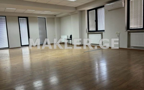  ქირავდება 276 m² ფართობის ოფისი საბურთალოზე  ს.ჩიქოვანის ქუჩაზე 