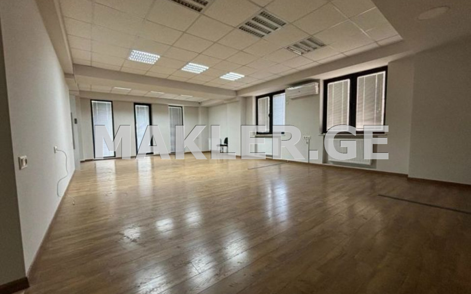  ქირავდება 276 m² ფართობის ოფისი საბურთალოზე  ს.ჩიქოვანის ქუჩაზე 