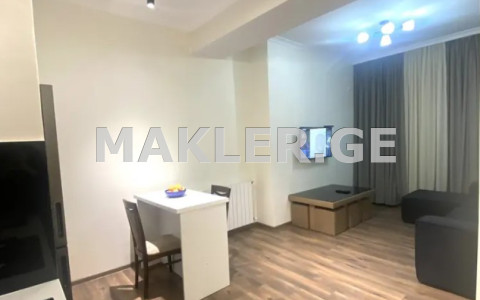  იყიდება 3 ოთახიანი  ბინა საბურთალოზე  მინდელის ქუჩაზე 