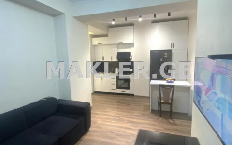  იყიდება 3 ოთახიანი  ბინა საბურთალოზე  მინდელის ქუჩაზე 