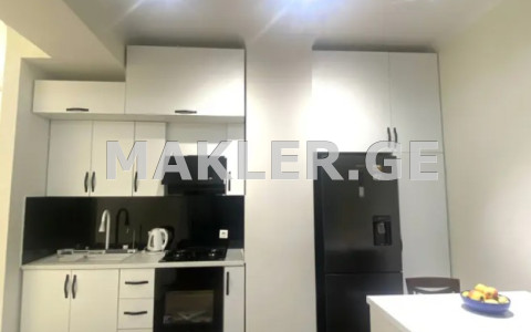  იყიდება 3 ოთახიანი  ბინა საბურთალოზე  მინდელის ქუჩაზე 