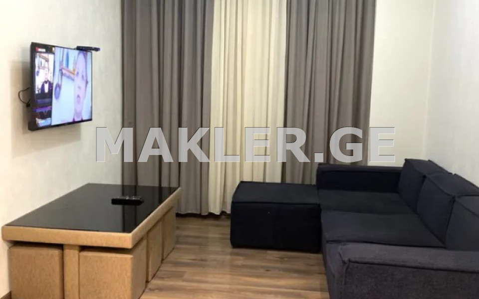  იყიდება 3 ოთახიანი  ბინა საბურთალოზე  მინდელის ქუჩაზე 