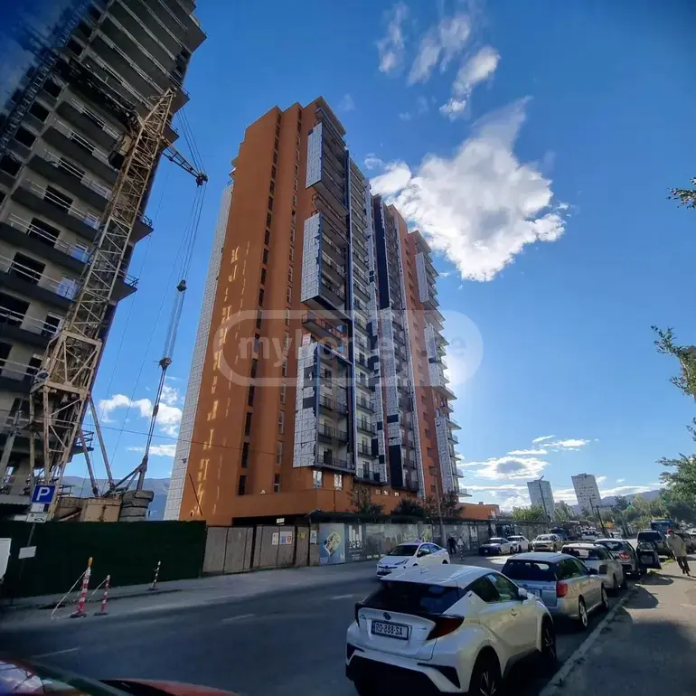 Продается 3 комнатная  Квартира на Мтацминда  (Старый Тбилиси)