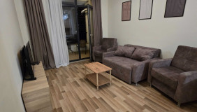 Сдаётся 2 комнатная  Квартира в Ваке